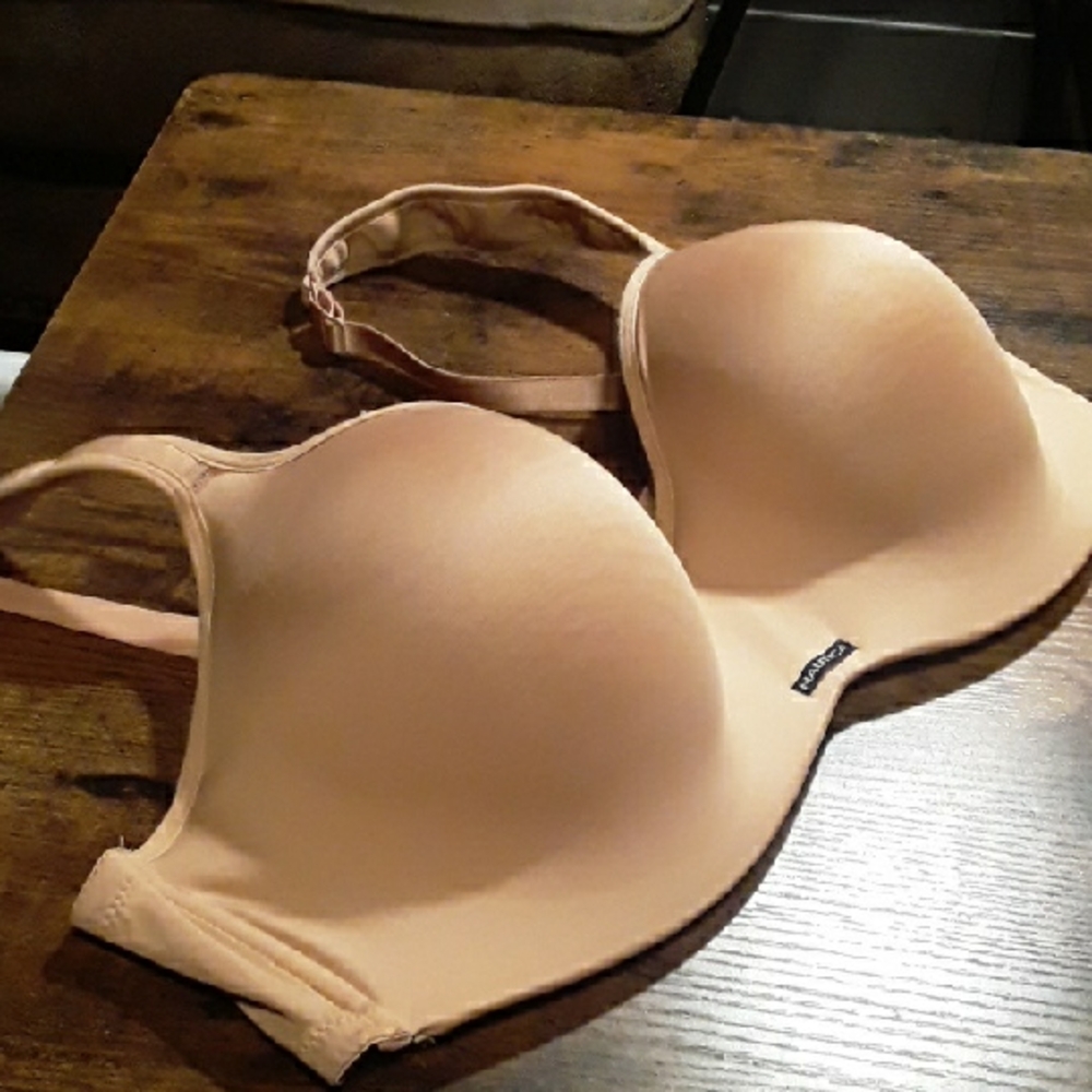 NWOT 42D Nautica Beige Molded Underwire gorgeous Bra